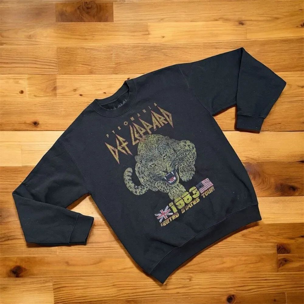 Goodie Two Sleeves Def Leppard Black Sweatshirt Graphic Band Medium Music